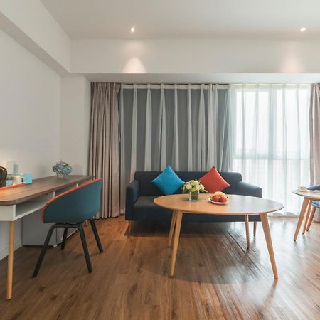 Holiday Inn Express Qingdao Chengyang Central By Ihg Ngoại thất bức ảnh