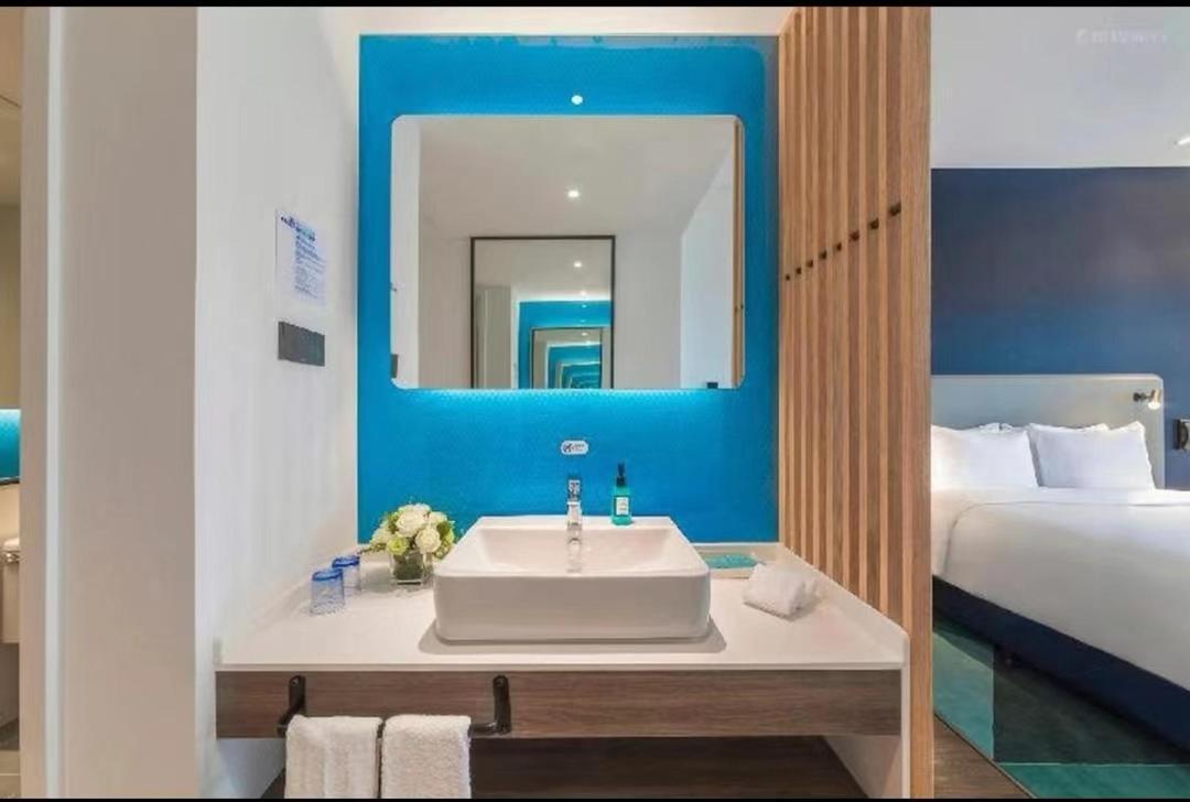 Holiday Inn Express Qingdao Chengyang Central By Ihg Ngoại thất bức ảnh